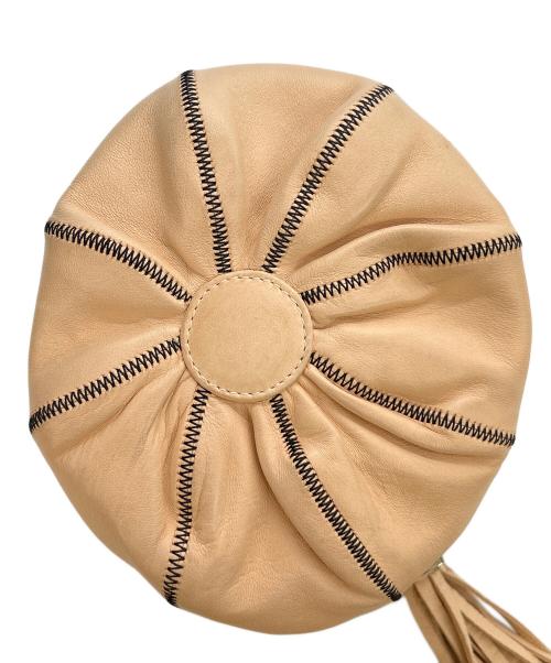 CHANEL（シャネル）CHANEL (シャネル) 巾着ショルダーバッグ ベージュの古着・服飾アイテム