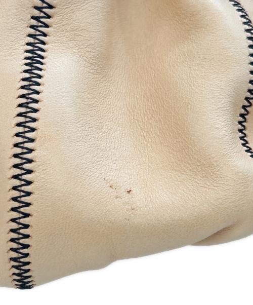 CHANEL（シャネル）CHANEL (シャネル) 巾着ショルダーバッグ ベージュの古着・服飾アイテム