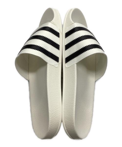 adidas（アディダス）adidas (アディダス) Fear Of God (フィア・オブ・ゴッド) サンダル ホワイト サイズ:27.5 未使用品の古着・服飾アイテム