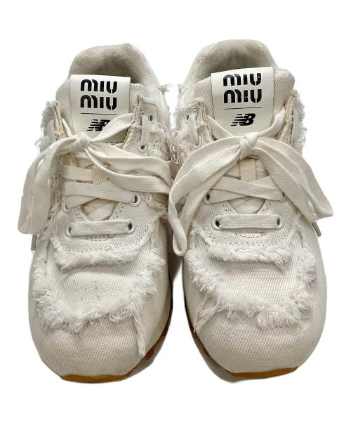NEW BALANCE（ニューバランス）NEW BALANCE (ニューバランス) MIU MIU (ミュウミュウ) ミュウミュウ × ニューバランス 574 ホワイト サイズ:38の古着・服飾アイテム