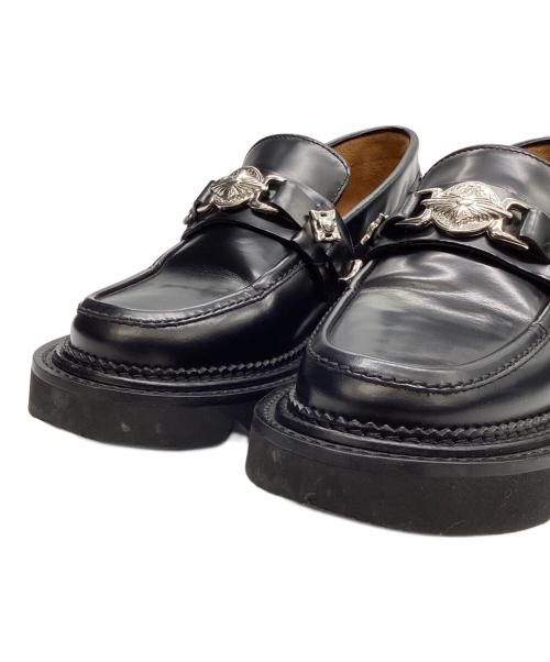 TOGA PULLA（トーガ プルラ）TOGA PULLA (トーガ プルラ) シャークソールバックルローファー ブラック サイズ:38の古着・服飾アイテム