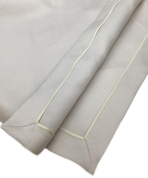 PRADA（プラダ）PRADA (プラダ) ビシュー付ノースリーブブラウス ベージュ サイズ:44の古着・服飾アイテム