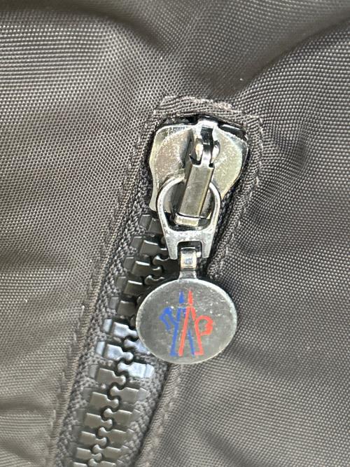 MONCLER（モンクレール）MONCLER (モンクレール) ダウンコート ブラウン サイズ:1の古着・服飾アイテム