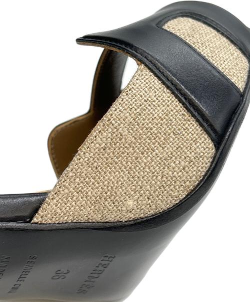HERMES（エルメス）HERMES (エルメス) Hモチーフストラップサンダル ベージュ×ブラック サイズ:36の古着・服飾アイテム
