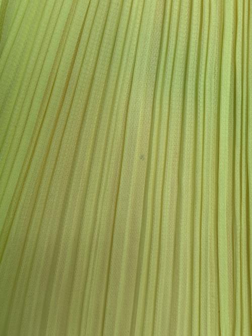 PLEATS PLEASE（プリーツプリーズ）PLEATS PLEASE (プリーツプリーズ) スカート イエロー×ブラウン サイズ:2の古着・服飾アイテム