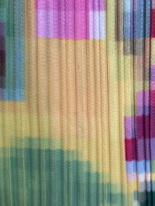 PLEATS PLEASE（プリーツプリーズ）PLEATS PLEASE (プリーツプリーズ) ワンピース マルチカラー サイズ:　の古着・服飾アイテム