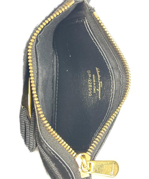 Salvatore Ferragamo（サルヴァトーレ フェラガモ）Salvatore Ferragamo (サルヴァトーレ フェラガモ) カードケース ヴァラリボン ブラックの古着・服飾アイテム