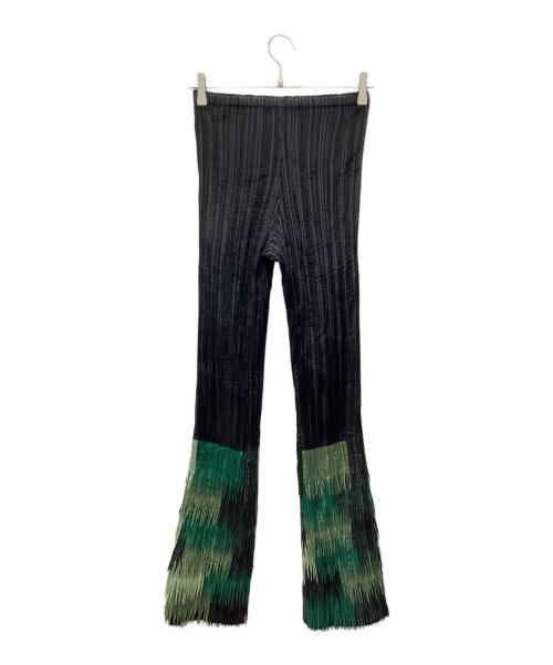 ISSEY MIYAKE FETE（イッセイミヤケフェット）ISSEY MIYAKE FETE (イッセイミヤケフェット) プリーツパンツ ブラック サイズ:2の古着・服飾アイテム