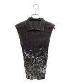 PLEATS PLEASEプリーツプリーズ）の古着「プリーツノースリーブブラウス」｜ブラック