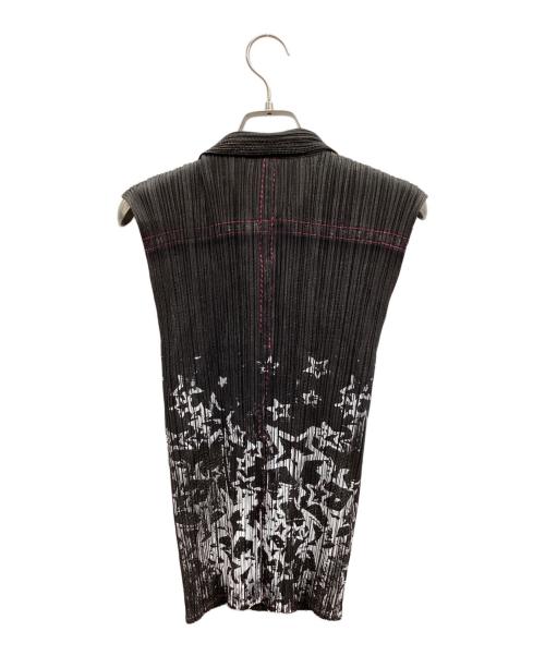 PLEATS PLEASE（プリーツプリーズ）PLEATS PLEASE (プリーツプリーズ) プリーツノースリーブブラウス ブラック サイズ:3の古着・服飾アイテム