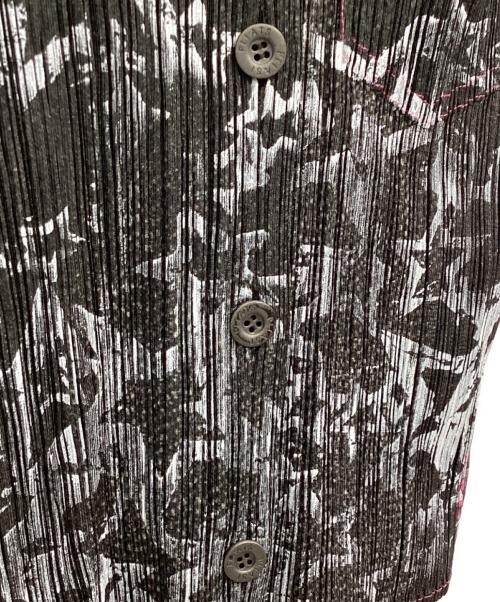 PLEATS PLEASE（プリーツプリーズ）PLEATS PLEASE (プリーツプリーズ) プリーツノースリーブブラウス ブラック サイズ:3の古着・服飾アイテム