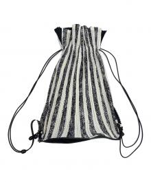 PLEATS PLEASE（プリーツプリーズ）の古着「プリーツ巾着バッグ」｜ホワイト×ブラック