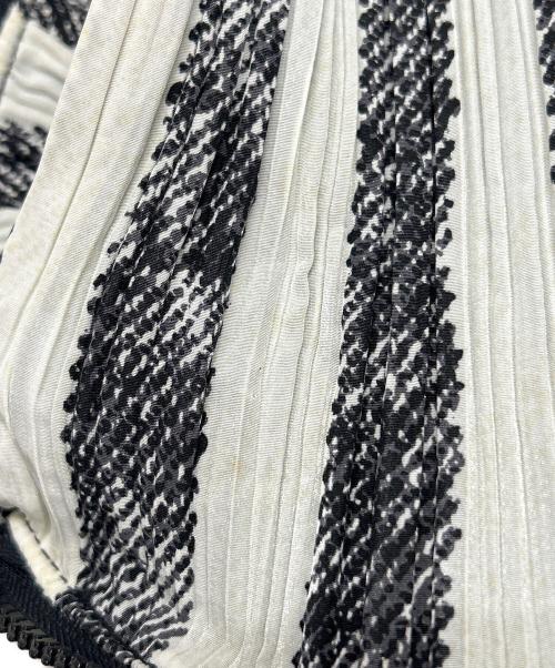 PLEATS PLEASE（プリーツプリーズ）PLEATS PLEASE (プリーツプリーズ) プリーツ巾着バッグ ホワイト×ブラックの古着・服飾アイテム