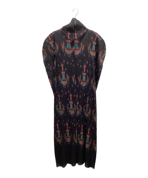 ISSEY MIYAKE FETE（イッセイミヤケフェット）ISSEY MIYAKE FETE (イッセイミヤケフェット) 長袖ワンピース ブラック サイズ:2の古着・服飾アイテム