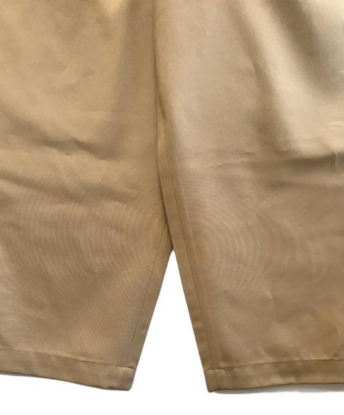 ISSEY MIYAKE（イッセイミヤケ）ISSEY MIYAKE (イッセイミヤケ) イージーパンツ カーキ サイズ:2の古着・服飾アイテム