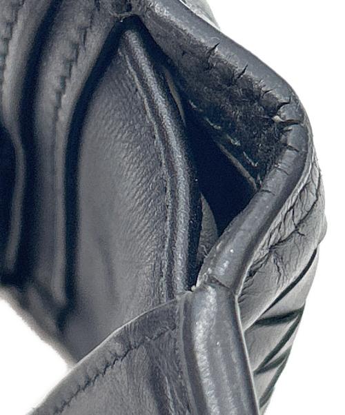 BOTTEGA VENETA（ボッテガベネタ）BOTTEGA VENETA (ボッテガベネタ) 2つ折り財布 ブラックの古着・服飾アイテム