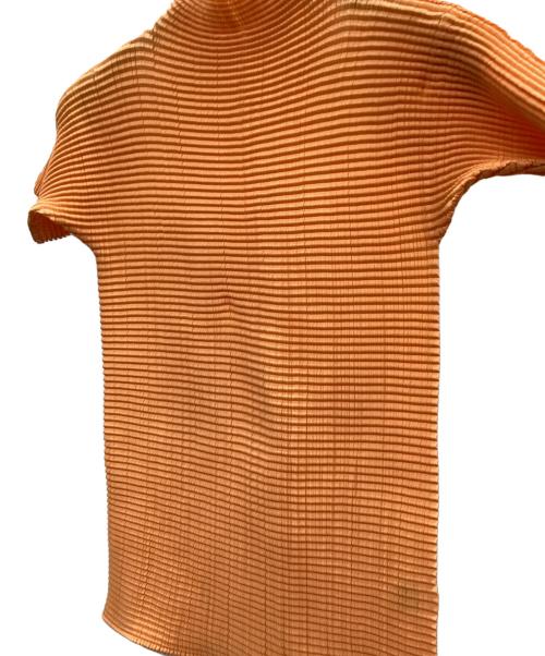 ISSEY MIYAKE PLEATS（イッセイミヤケ プリーツ）ISSEY MIYAKE PLEATS (イッセイミヤケ プリーツ) 半袖カットソー オレンジ サイズ:3の古着・服飾アイテム
