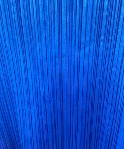 PLEATS PLEASE（プリーツプリーズ）PLEATS PLEASE (プリーツプリーズ) ノースリーブブラウス ブルー×オレンジ サイズ:FREEの古着・服飾アイテム