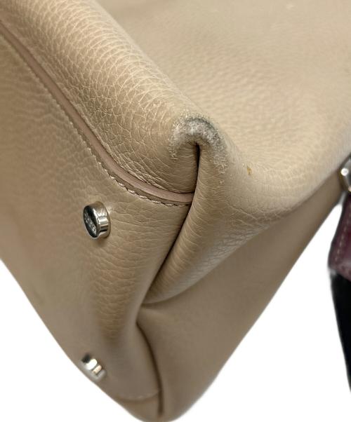 TOD'S（トッズ）TOD'S (トッズ) ショルダーバッグ ベージュの古着・服飾アイテム