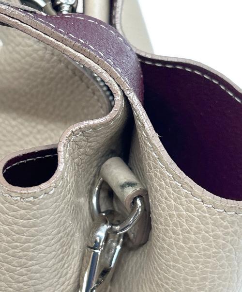 TOD'S（トッズ）TOD'S (トッズ) ショルダーバッグ ベージュの古着・服飾アイテム