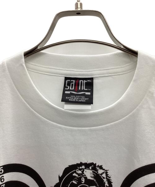 SAINT MICHAEL（セントマイケル）SAINT MICHAEL (セントマイケル) The Kid LAROI (ザ キッド ラロイ) The Kid LAROI Print Tシャツ ホワイト×ブラック サイズ:XL 未使用品の古着・服飾アイテム