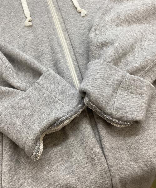 PLAY COMME des GARCONS（プレイコムデギャルソン）PLAY COMME des GARCONS (プレイコムデギャルソン) ジップパーカー グレー サイズ:XLの古着・服飾アイテム