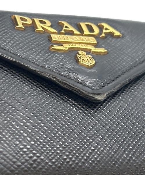 PRADA（プラダ）PRADA (プラダ) 3つ折り財布 ブラックの古着・服飾アイテム