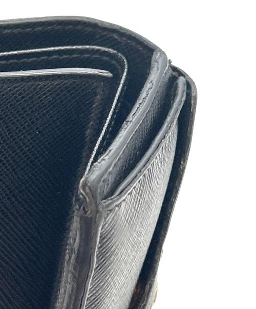 PRADA（プラダ）PRADA (プラダ) 3つ折り財布 ブラックの古着・服飾アイテム