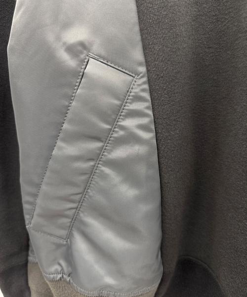 sacai（サカイ）sacai (サカイ) Sponge Sweat x MA-1 Hoodie グレー×グリーン サイズ:3の古着・服飾アイテム