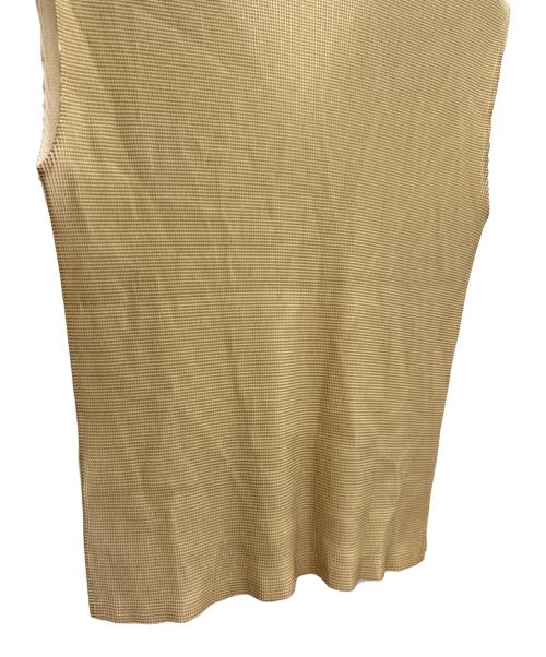 PLEATS PLEASE（プリーツプリーズ）PLEATS PLEASE (プリーツプリーズ) ノースリーブカットソー ベージュ サイズ:3の古着・服飾アイテム