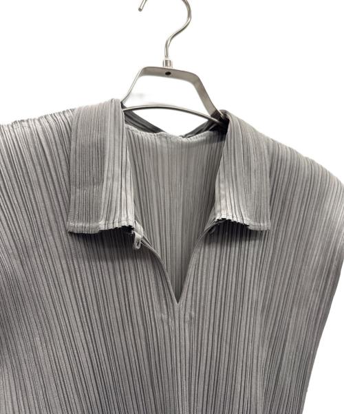 PLEATS PLEASE（プリーツプリーズ）PLEATS PLEASE (プリーツプリーズ) ノースリーブブラウス グレー サイズ:４の古着・服飾アイテム