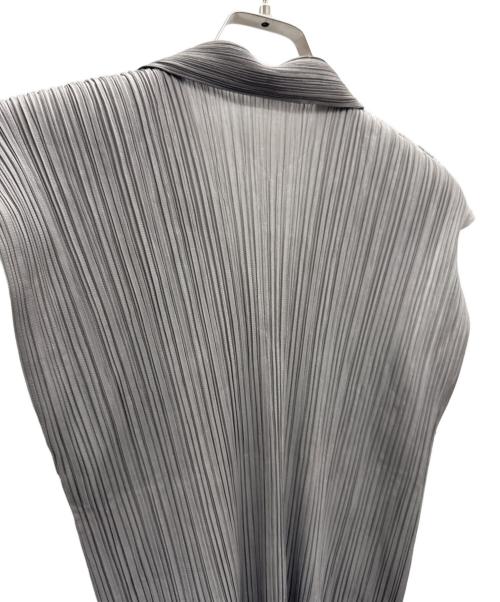 PLEATS PLEASE（プリーツプリーズ）PLEATS PLEASE (プリーツプリーズ) ノースリーブブラウス グレー サイズ:４の古着・服飾アイテム