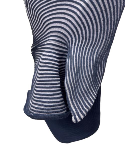 ISSEY MIYAKE（イッセイミヤケ）ISSEY MIYAKE (イッセイミヤケ) 変形トップス ネイビー サイズ:2の古着・服飾アイテム