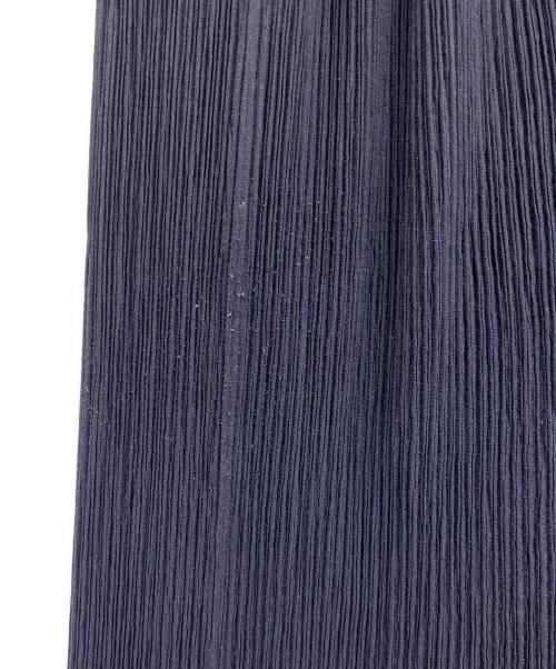 ISSEY MIYAKE WHITE LABEL（イッセイミヤケホワイトレーベル）ISSEY MIYAKE WHITE LABEL (イッセイミヤケホワイトレーベル) プリーツパンツ ネイビー サイズ:1の古着・服飾アイテム