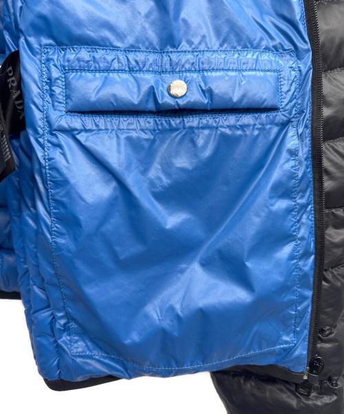 PRADA（プラダ）PRADA (プラダ) ダウンジャケット ブラック×ブルー サイズ:48の古着・服飾アイテム