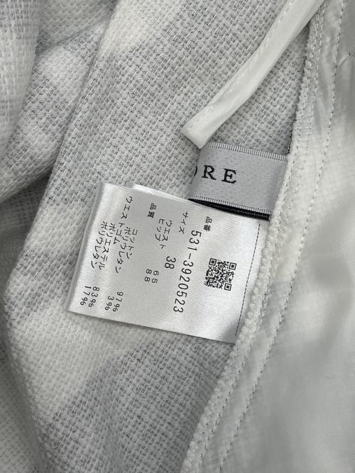 ADORE（アドーア）ADORE (アドーア) モノトーンフラワープリントスカート ホワイト×ブラック サイズ:38の古着・服飾アイテム