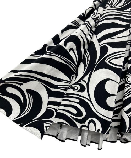 ADORE（アドーア）ADORE (アドーア) モノトーンフラワープリントスカート ホワイト×ブラック サイズ:38の古着・服飾アイテム