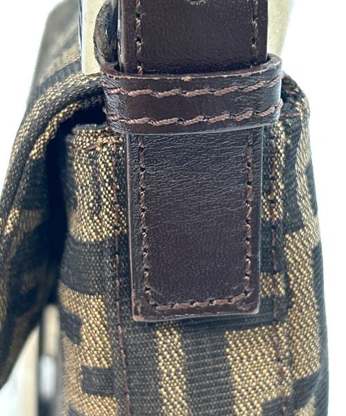 FENDI（フェンディ）FENDI (フェンディ) ハンドバッグ ズッカ ブラウンの古着・服飾アイテム