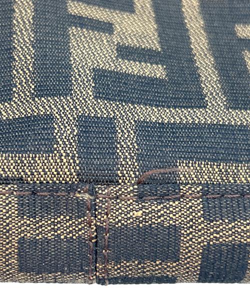 FENDI（フェンディ）FENDI (フェンディ) ハンドバッグ ズッカ ブラウンの古着・服飾アイテム