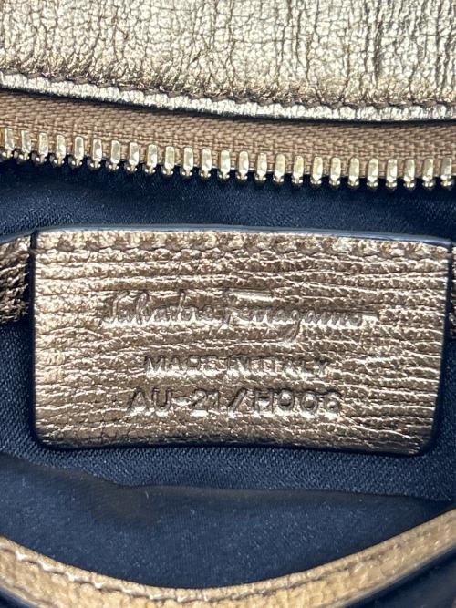 Salvatore Ferragamo（サルヴァトーレ フェラガモ）Salvatore Ferragamo (サルヴァトーレ フェラガモ) ショルダーバッグ ガンチーニ ポシェットの古着・服飾アイテム