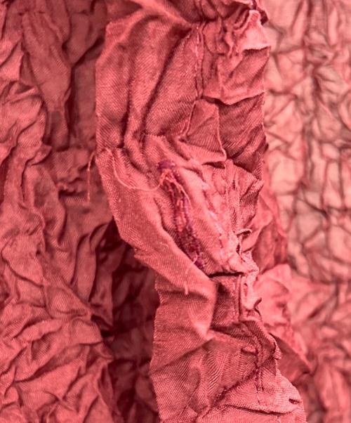 ISSEY MIYAKE me（イッセイ ミヤケ ミー）ISSEY MIYAKE ME (イッセイ ミヤケ ミー) 薄手カーディガン レッド サイズ:FREEの古着・服飾アイテム