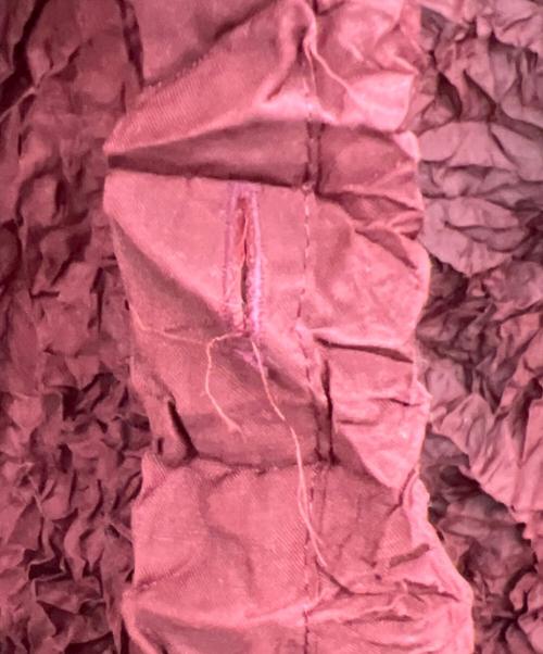 ISSEY MIYAKE me（イッセイ ミヤケ ミー）ISSEY MIYAKE ME (イッセイ ミヤケ ミー) 薄手カーディガン レッド サイズ:FREEの古着・服飾アイテム