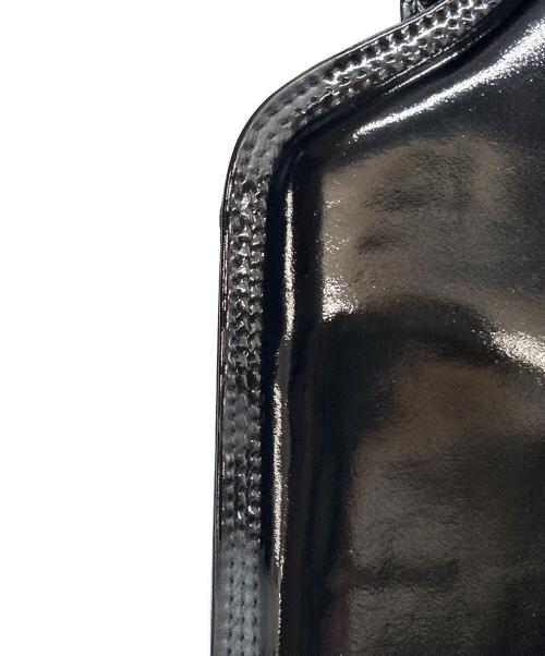 Salvatore Ferragamo（サルヴァトーレ フェラガモ）Salvatore Ferragamo (サルヴァトーレ フェラガモ) エナメルショルダーバッグ ブラックの古着・服飾アイテム