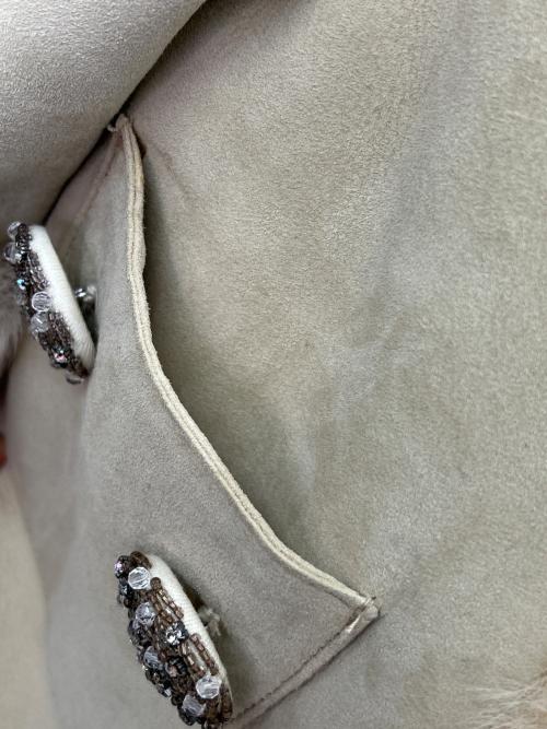 GRACE CONTINENTAL（（グレースコンチネンタル）GRACE CONTINENTAL (グレースコンチネンタル) ムートンボレロ ベージュ サイズ:38の古着・服飾アイテム