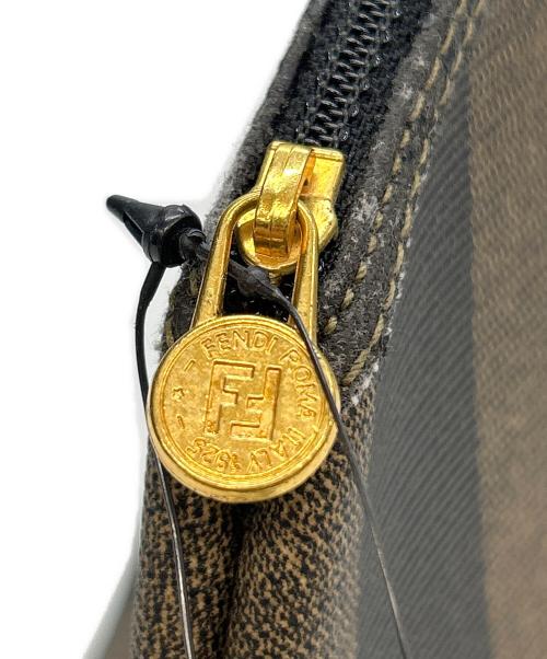 FENDI（フェンディ）FENDI (フェンディ) クラッチバッグ ブラウンの古着・服飾アイテム