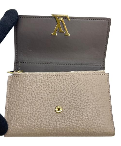 LOUIS VUITTON（ルイ ヴィトン）LOUIS VUITTON (ルイ ヴィトン) 3つ折り財布 ガレ ポルトフォイユ・カプシーヌ コンパクト グレージュの古着・服飾アイテム
