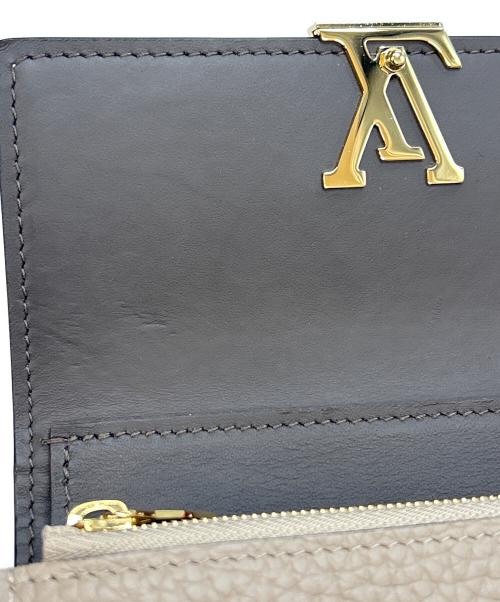 LOUIS VUITTON（ルイ ヴィトン）LOUIS VUITTON (ルイ ヴィトン) 3つ折り財布 ガレ ポルトフォイユ・カプシーヌ コンパクト グレージュの古着・服飾アイテム