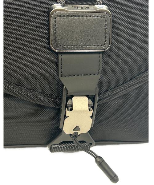 TUMI（トゥミ）TUMI (トゥミ) ショルダーバッグ コンパス クロスボディ ブラックの古着・服飾アイテム