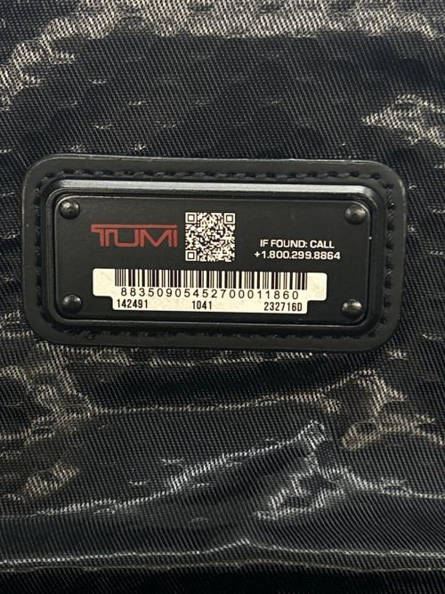 TUMI（トゥミ）TUMI (トゥミ) ショルダーバッグ コンパス クロスボディ ブラックの古着・服飾アイテム
