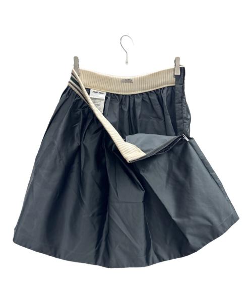 MIU MIU（ミュウミュウ）MIU MIU (ミュウミュウ) ミニスカート グレー サイズ:42の古着・服飾アイテム